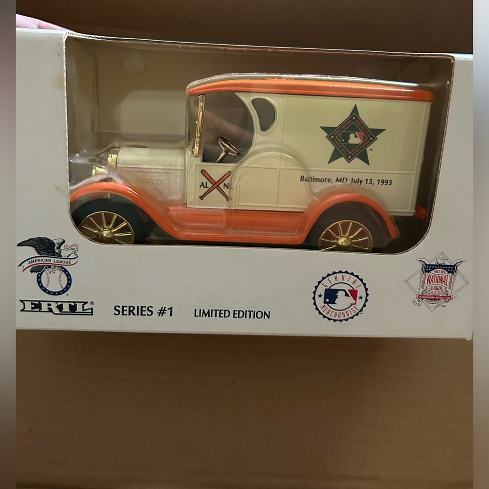 1993 Ertl Baltimore Orioles Coin Bank